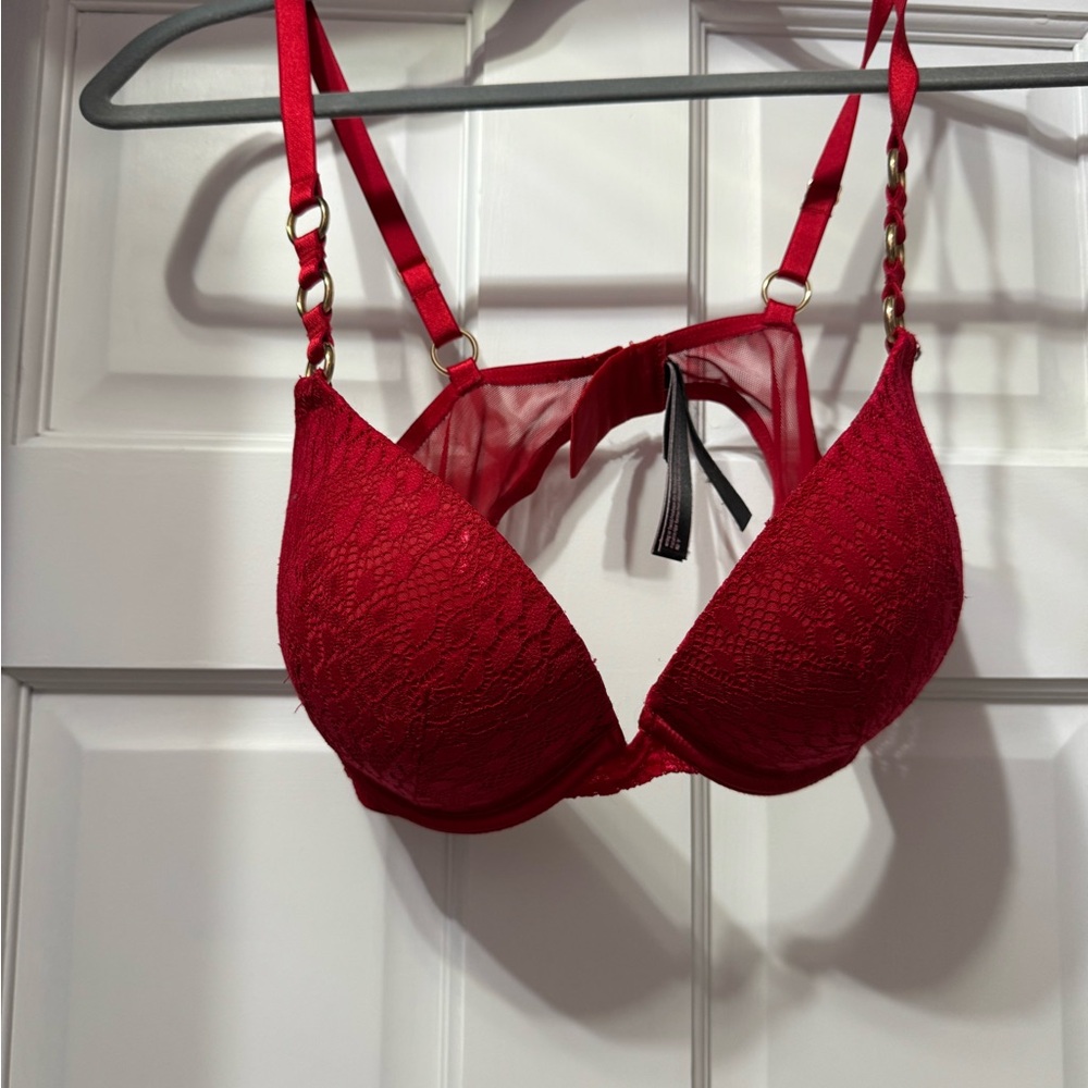 Victoria's Secret Red Lace Bra Very Sexy 36C